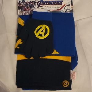AVENGERS Hat Gloves & Scarf Set